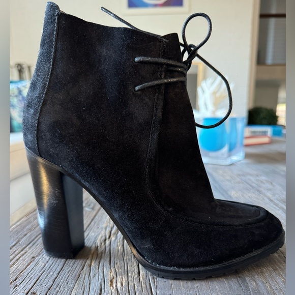Ralph Lauren Black Suede Tie Bootie Size 38/7.5 - Picture 1 of 6